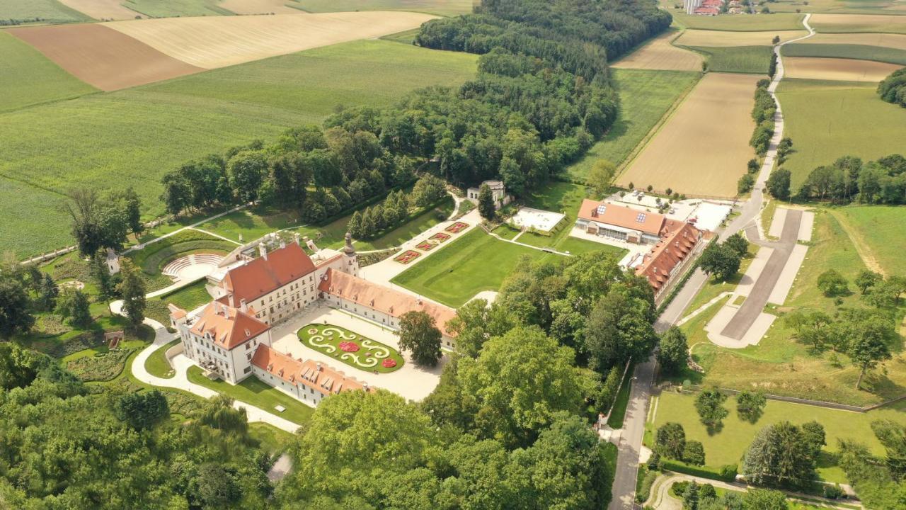 Schloss Thalheim Санкт Пьолтен Екстериор снимка