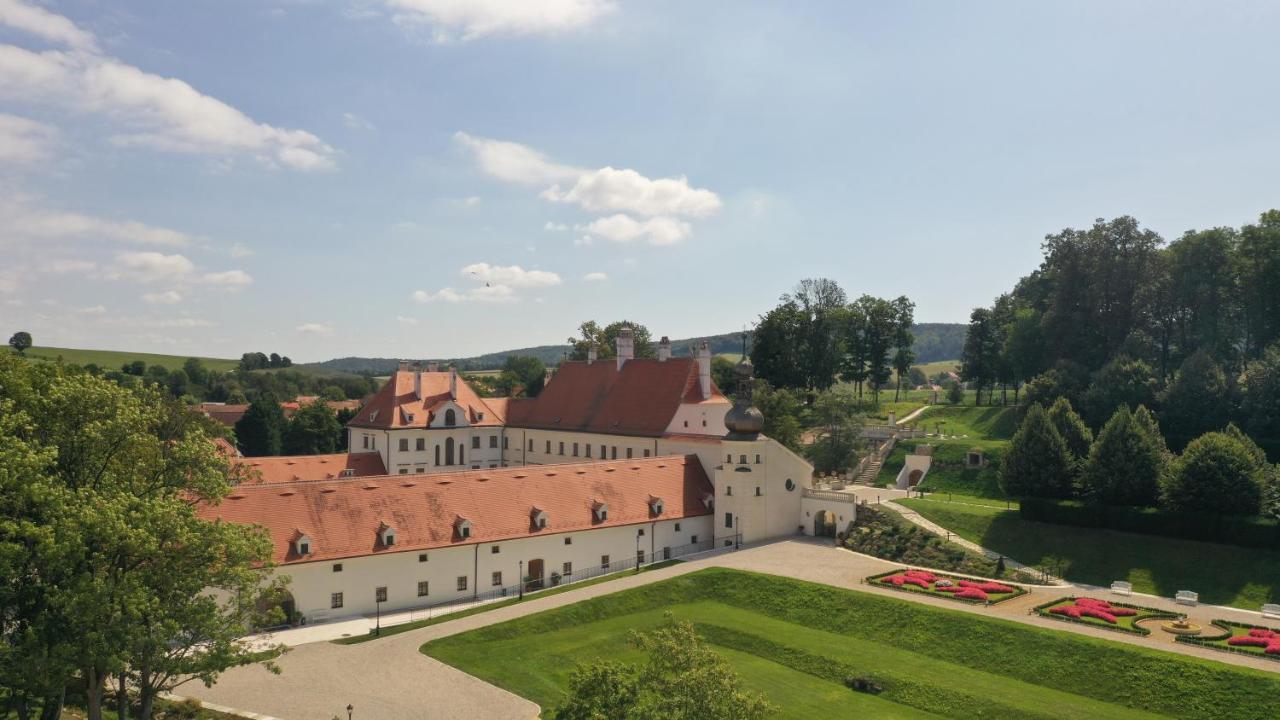Schloss Thalheim Санкт Пьолтен Екстериор снимка